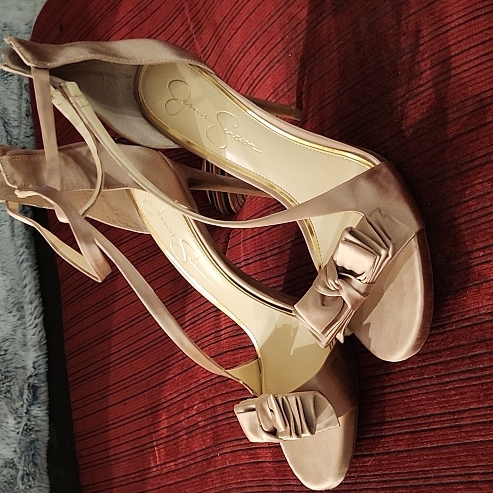 Shoes - Picture 2 of 5